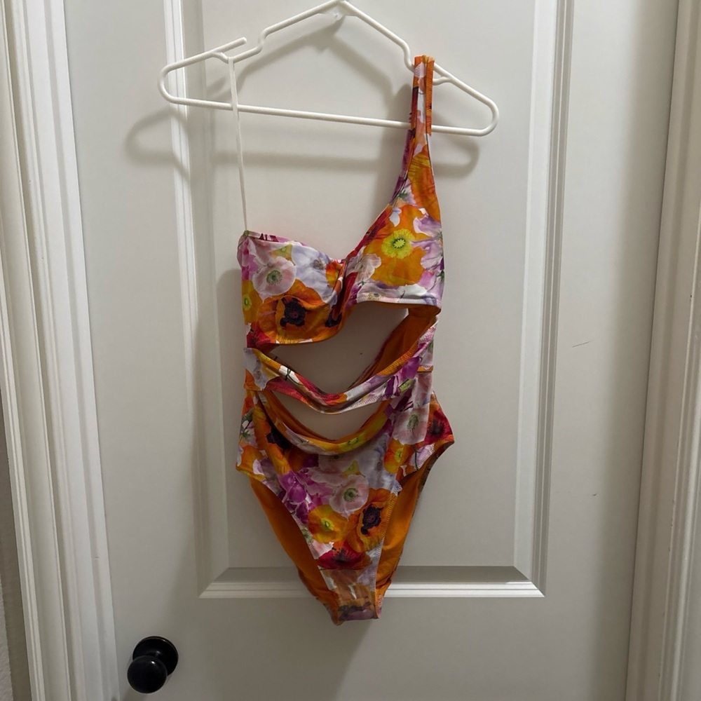 Aerie Swimsuit Size Medium One Piece Hi Cut Cutout Floral One Shoulder Padded - Picture 3 of 8